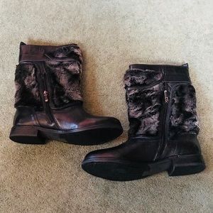 Ladies beautiful B. Makowsky Black Boots